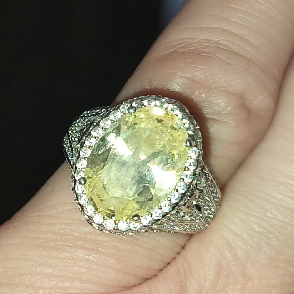 Absolutely Gorgeous JTV Canary Yellow Ring Size 8